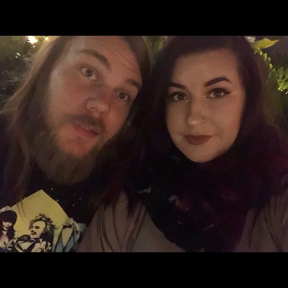 MEET YOUR POSHER - Picture 1 of 1